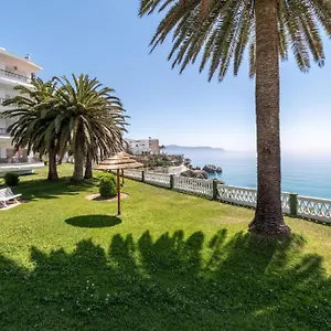 Perfect Family In Acapulco Playa, Apartment Nerja